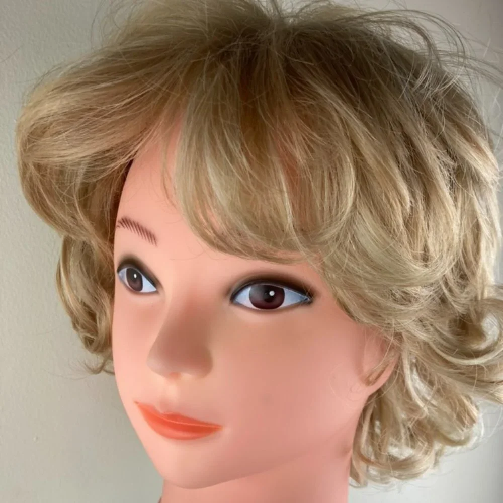 Short Curly Golden Blonde Wig